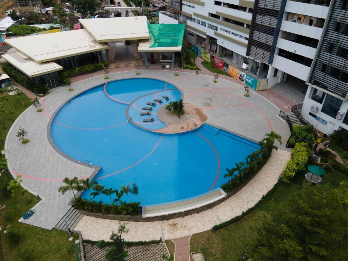 Noble Cebu Hotel Exterior photo