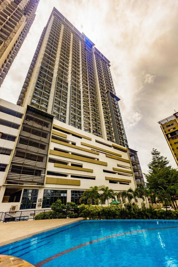 Noble Cebu Hotel Exterior photo